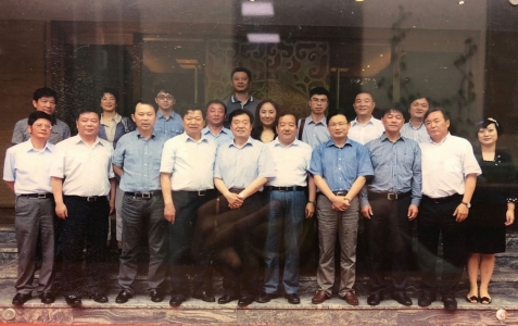 2省、市領(lǐng)導(dǎo)王建滿、談月明、董立新、李建平等來華煜集團(tuán)考察